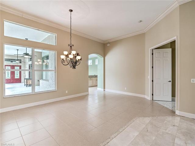 Formal Dining Area!!