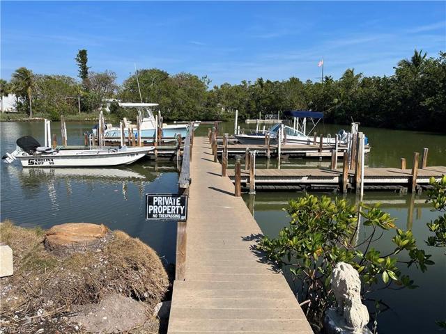Docks