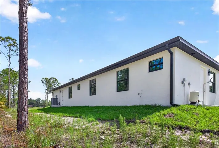 4232 31st Ave Ne, Naples, Florida 34120