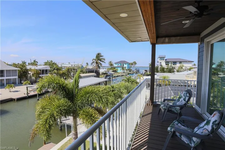 189 Curlew St, Fort Myers Beach, Florida 33931
