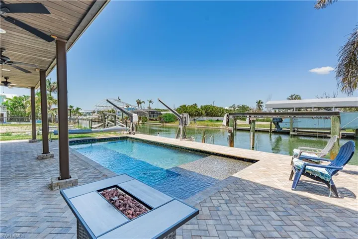 189 Curlew St, Fort Myers Beach, Florida 33931