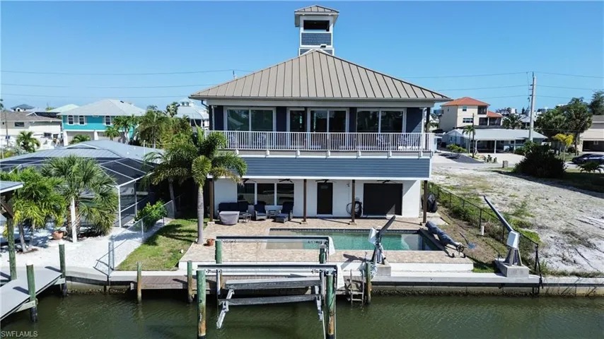 189 Curlew St, Fort Myers Beach, Florida 33931
