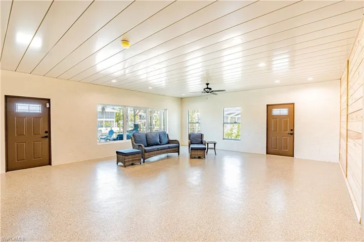 189 Curlew St, Fort Myers Beach, Florida 33931