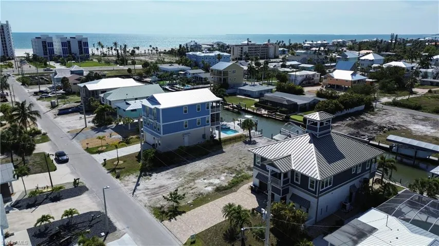 189 Curlew St, Fort Myers Beach, Florida 33931