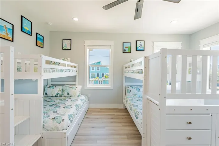 189 Curlew St, Fort Myers Beach, Florida 33931