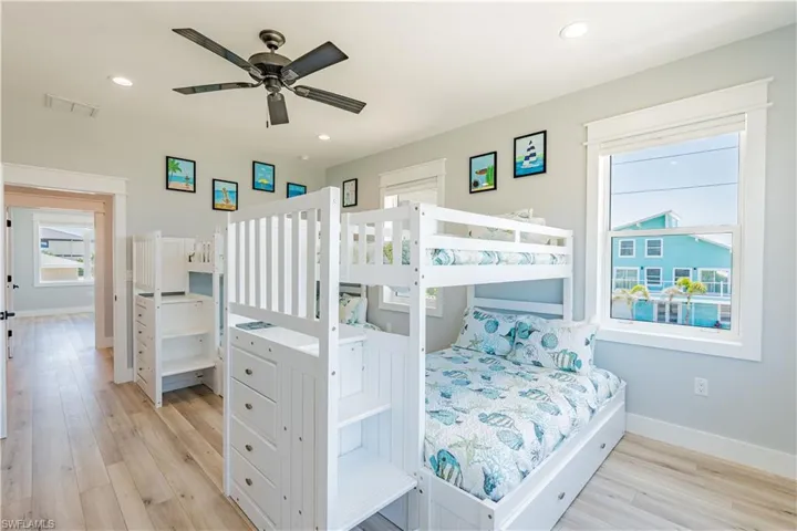 189 Curlew St, Fort Myers Beach, Florida 33931