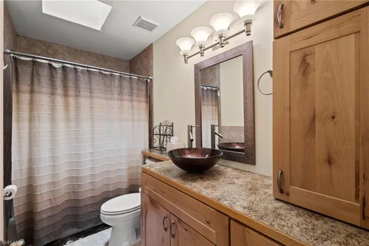 Guest Restroom