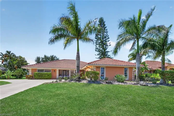 9879 El Greco Cir, Bonita Springs, Florida 34135