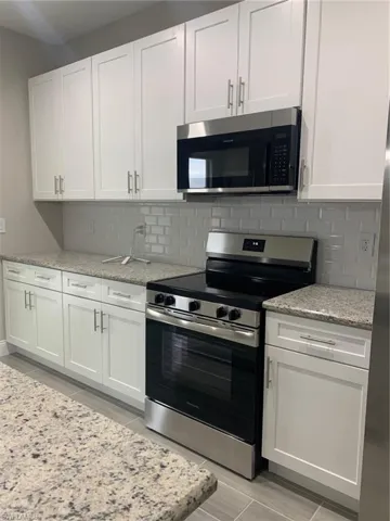 subway backsplash & under cabinet lights