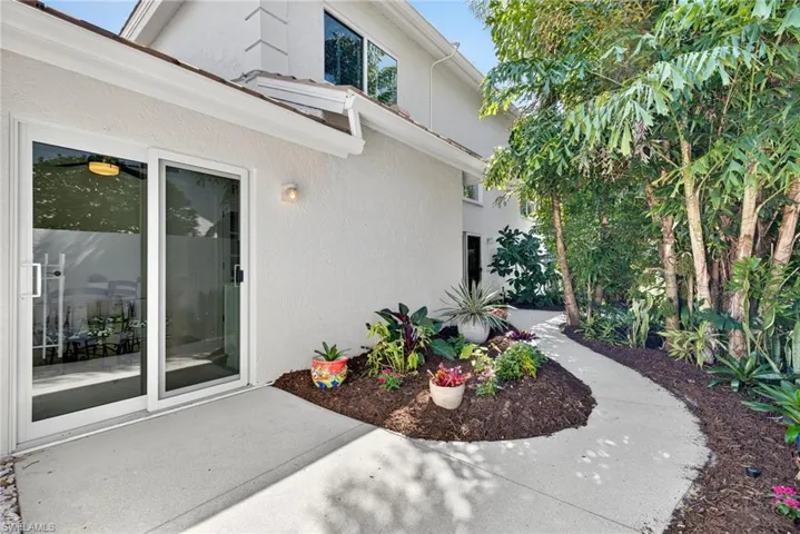 2193 Paget Cir, Naples, Florida 34112