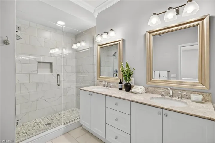 2193 Paget Cir, Naples, Florida 34112