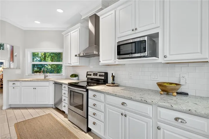 2193 Paget Cir, Naples, Florida 34112