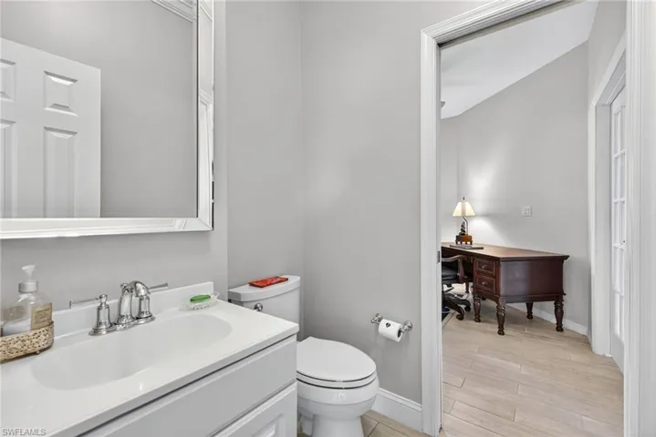 2193 Paget Cir, Naples, Florida 34112