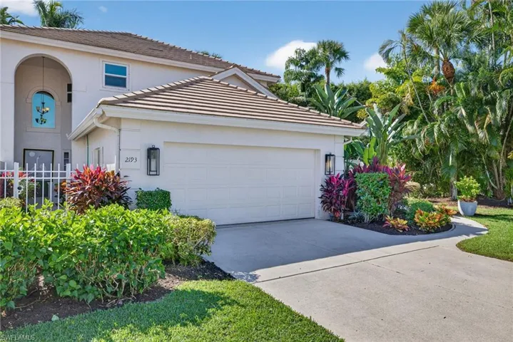 2193 Paget Cir, Naples, Florida 34112