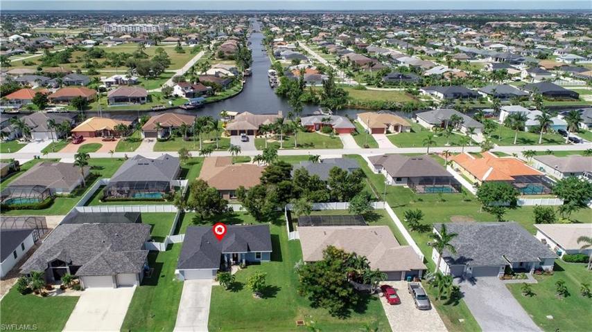 4024 SW 16  PL, Cape Coral, FL 33914