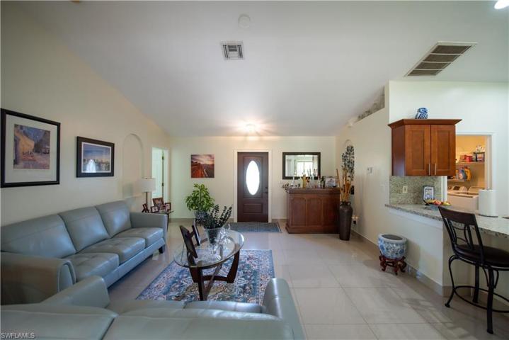 4024 SW 16  PL, Cape Coral, FL 33914