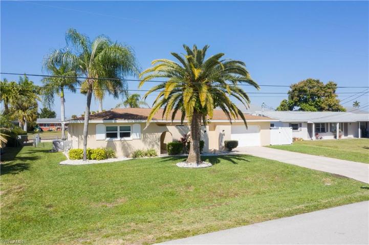 1305 SE 40th TER, CAPE CORAL FL 33904