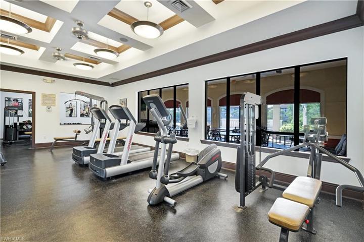 12936  Violino  LN, Naples, FL 34105