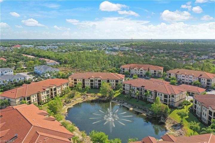 12936  Violino  LN, Naples, FL 34105