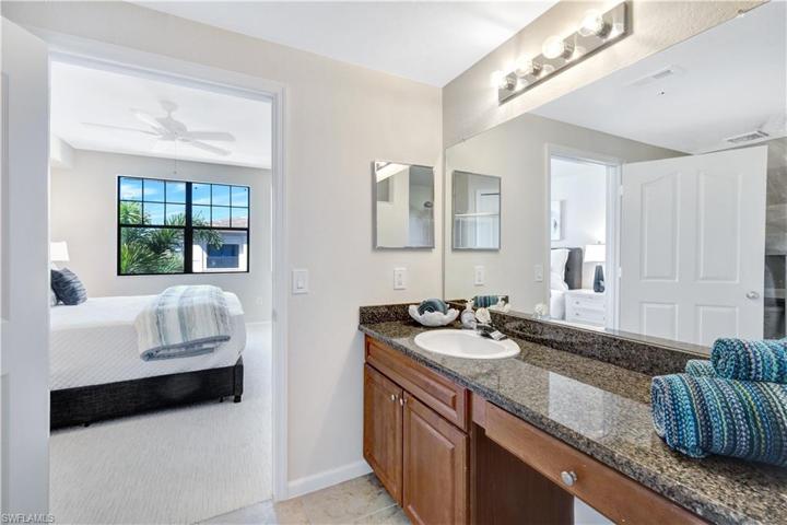 12936  Violino  LN, Naples, FL 34105