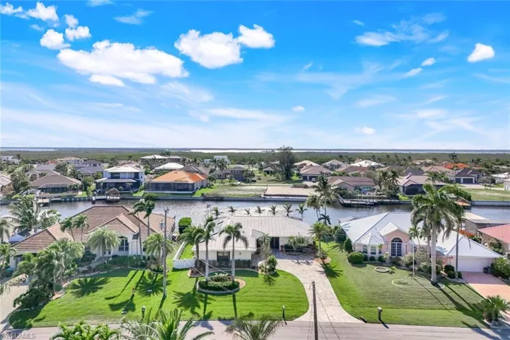 2556 Sw 28th Pl, Cape Coral, Florida 33914
