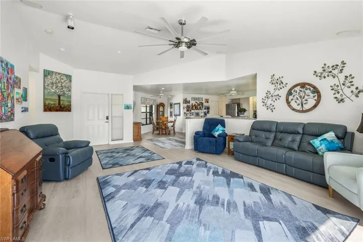 2556 Sw 28th Pl, Cape Coral, Florida 33914