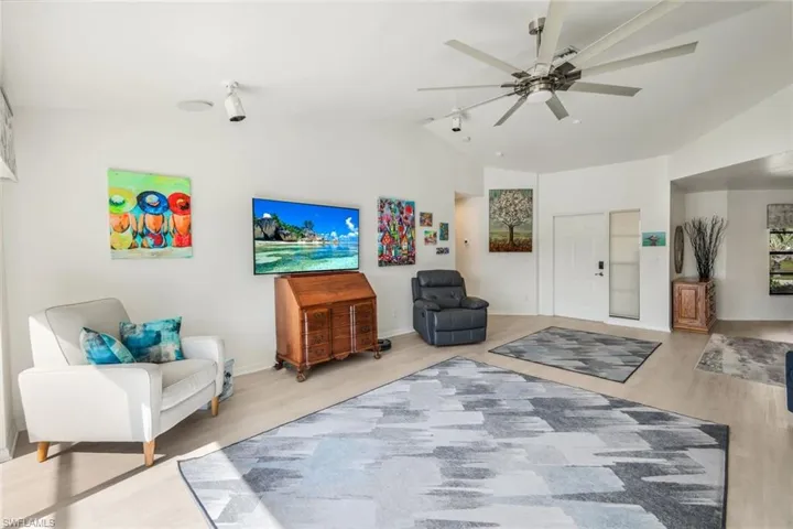 2556 Sw 28th Pl, Cape Coral, Florida 33914