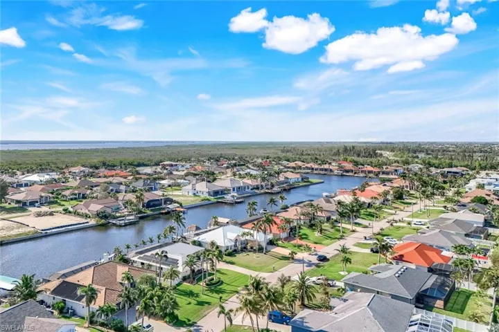 2556 Sw 28th Pl, Cape Coral, Florida 33914