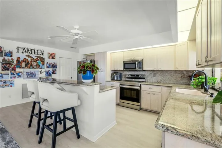 2556 Sw 28th Pl, Cape Coral, Florida 33914