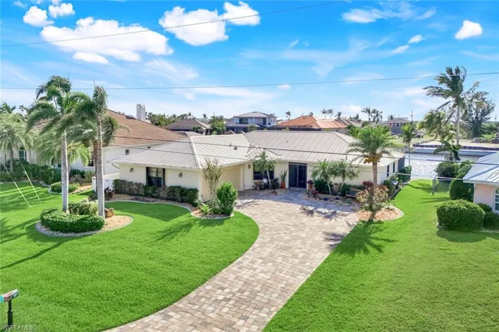 2556 Sw 28th Pl, Cape Coral, Florida 33914