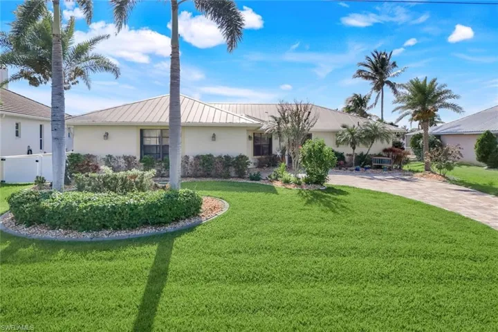 2556 Sw 28th Pl, Cape Coral, Florida 33914