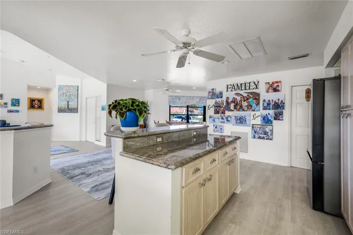 2556 Sw 28th Pl, Cape Coral, Florida 33914