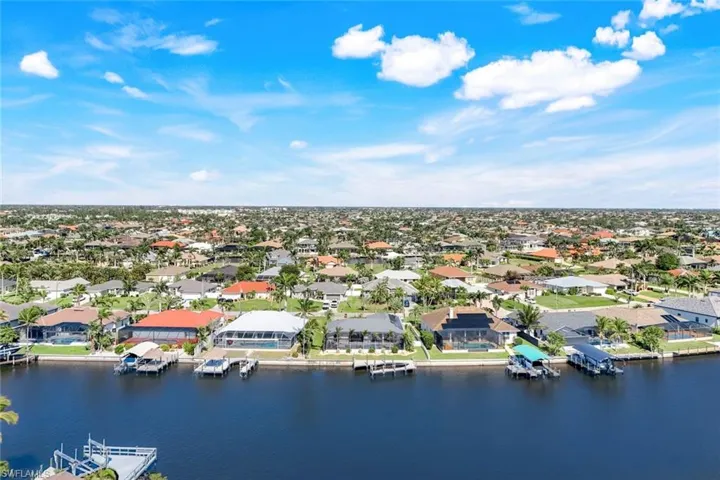 2556 Sw 28th Pl, Cape Coral, Florida 33914