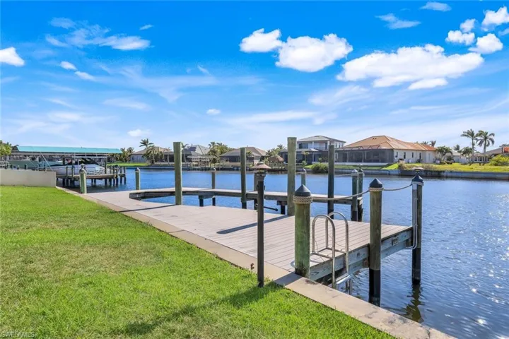 2556 Sw 28th Pl, Cape Coral, Florida 33914
