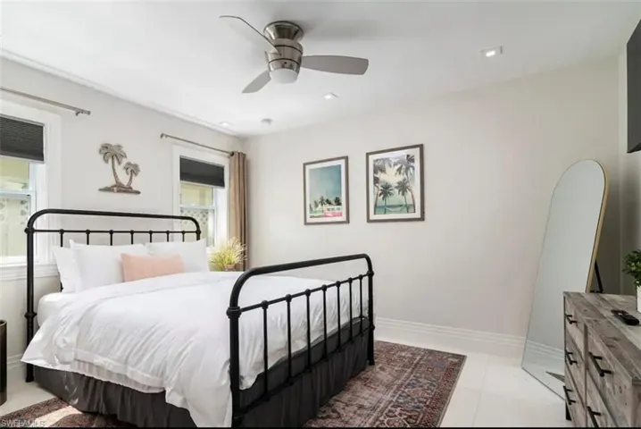 648  100th N AVE, Naples, FL 34108