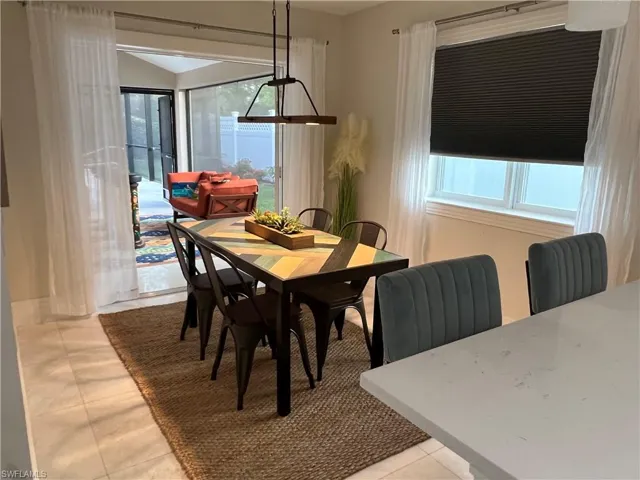 648  100th N AVE, Naples, FL 34108