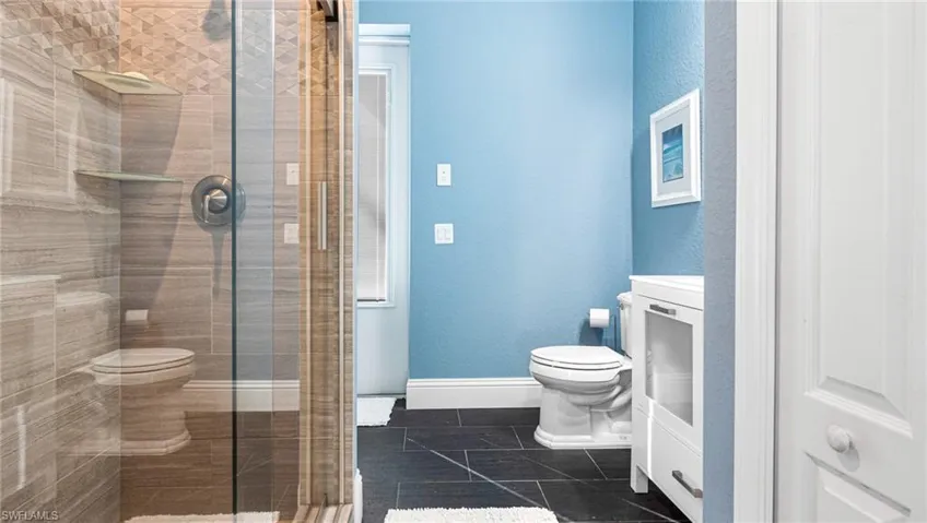 Downstairs bathroom/pool bath