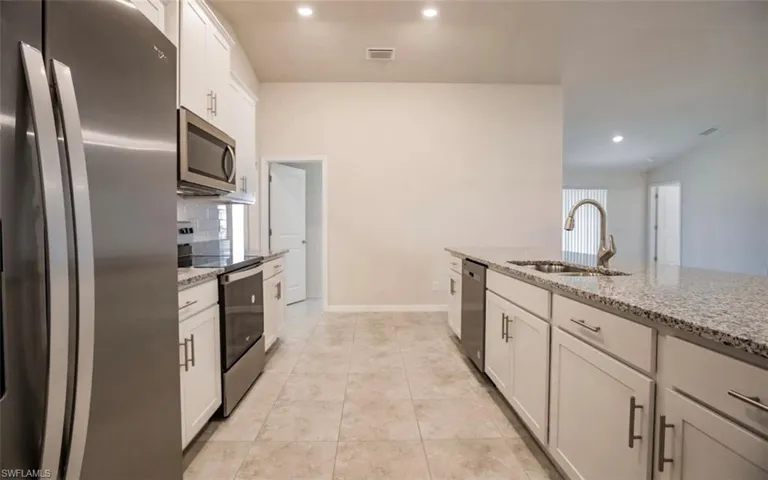 1802 NW 15th  TER, Cape Coral, FL 33993