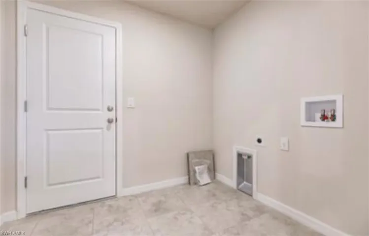 1802 NW 15th  TER, Cape Coral, FL 33993