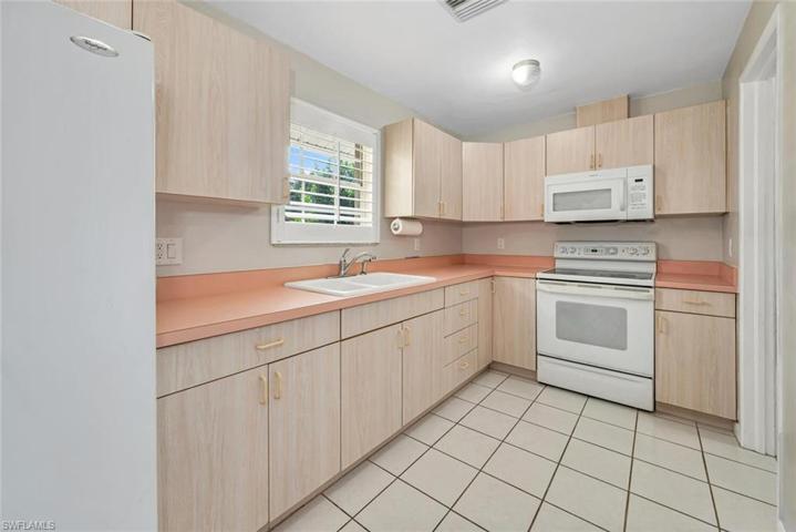 Guest House Kitchen
