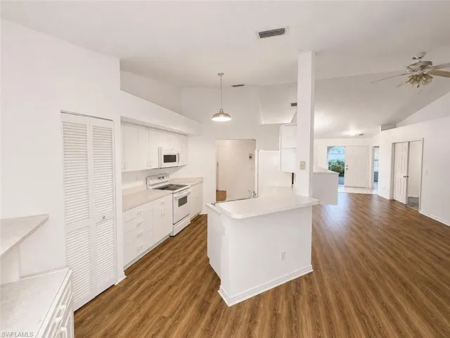 5114 Mabry Dr, Naples, Florida 34112