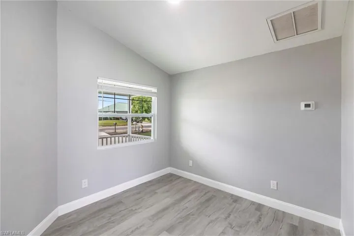 1214 NE 5th  PL, Cape Coral, FL 33909