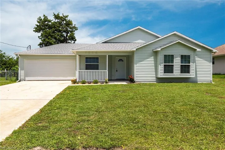1214 NE 5th  PL, Cape Coral, FL 33909