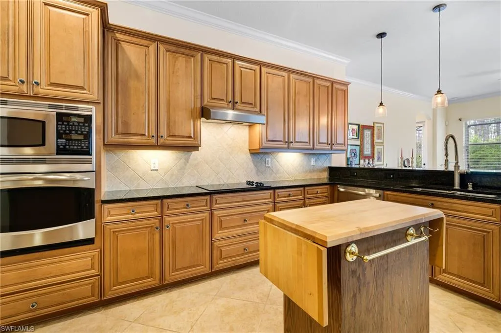 21106 Torre Del Lago ST, Estero, FL 33928,225007396