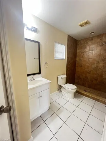 213 Se 23rd Pl, Cape Coral, Florida 33990