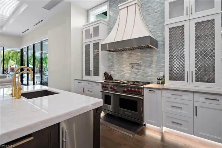 882 Cassena Rd, Naples, Florida 34108