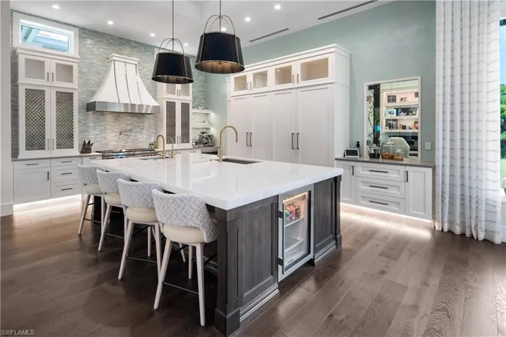 882 Cassena Rd, Naples, Florida 34108