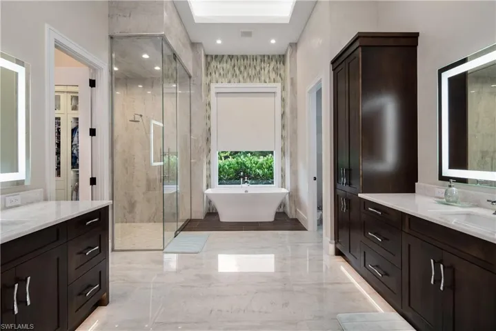 882 Cassena Rd, Naples, Florida 34108
