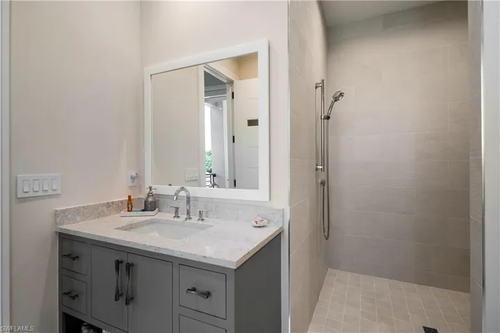 882 Cassena Rd, Naples, Florida 34108