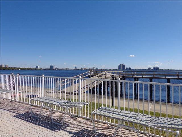 ABSOLUTELY BEAUTIFUL OUT HERE ON THE PIER.  YOU CAN SIT FOR HOURS AND WATCH THE SEALIFE, MANATEES, DOLPHINS, FISH AND BOATERS CRUISE BY.  BY NITE ENJOY A BEAUTIFUL, WELL-LIT CITY SCAPE OF DOWNTOWN FT MYERS